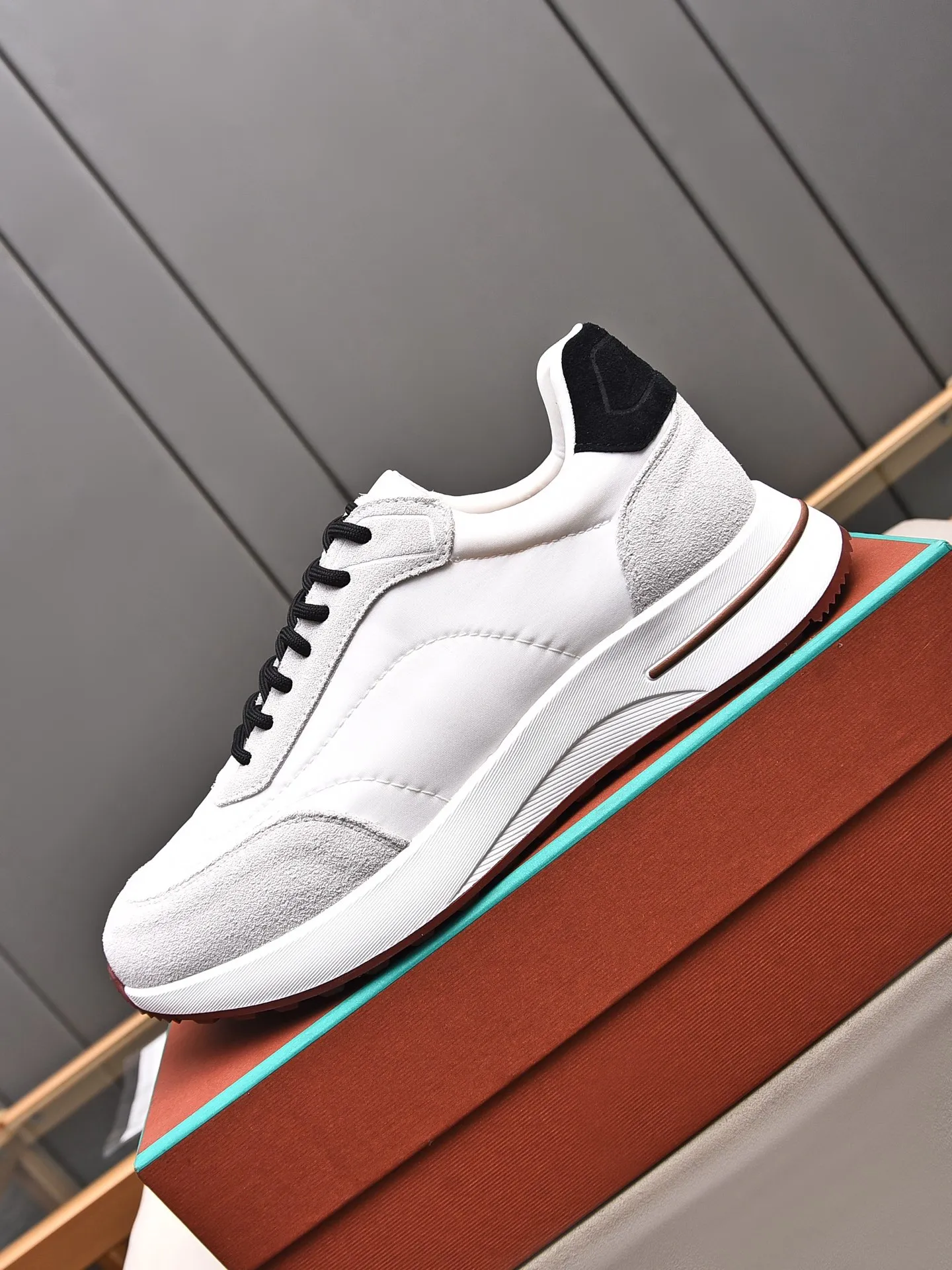 Men's shoes 💰460 LP new product on sale Loro Piana sports shoes｜Made with top-layer frosted and imported waterproof fabrics｜Comprehensive one-to-one restoration of the counter process｜Installed with original molded rubber three-color combination craft outsole｜Size: 39-44 (customized at 45.46)